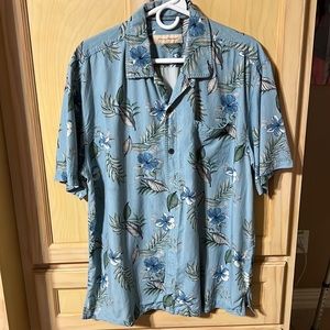 Tommy BAHAMA 100% silk blue Hawaiian button down shirt Size L